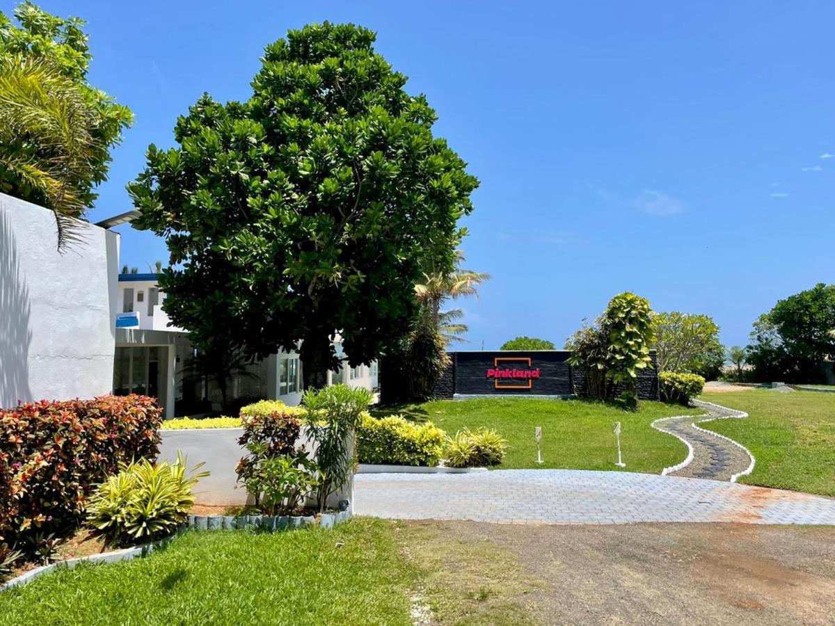 Hôtel Pink Land à Beruwala Extérieur photo